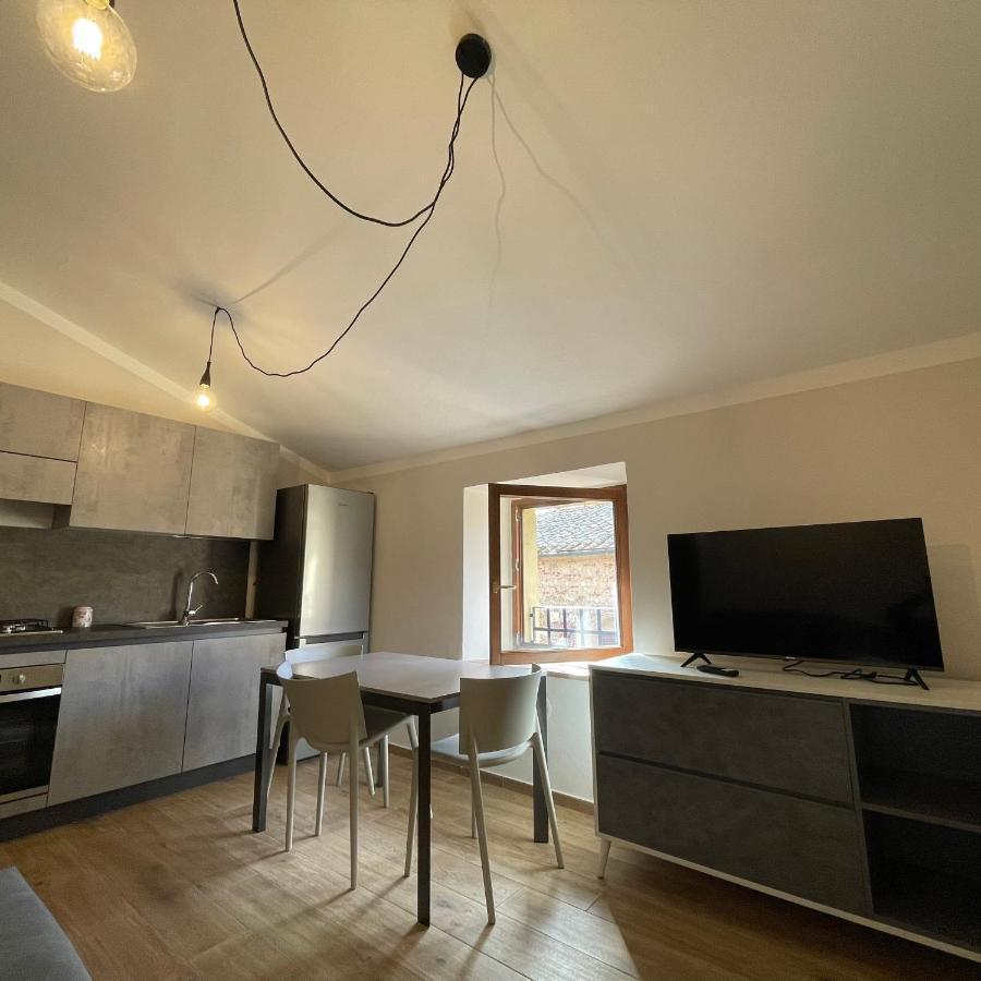 Charming 1-Bed Apartment in Montepulciano Stazione Esterno foto